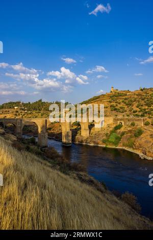 Alcantara-Brücke (Puente de Alcantara) Römische Brücke, Alcantara, Extremadura, Spanien Stockfoto