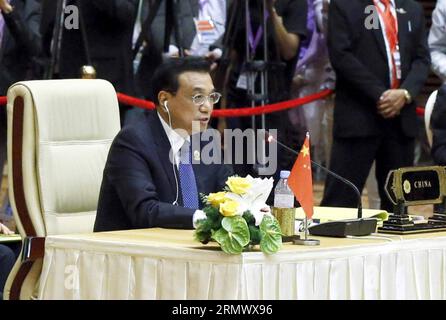 (141113) -- NAY PYI TAW, 13. November 2014 -- der chinesische Ministerpräsident Li Keqiang spricht auf dem 17. ASEAN Plus Three Summit in Nay Pyi Taw, Myanmar, 13. November 2014. ) (Yxb) MYANMAR-CHINA-LI KEQIANG-ASEAN PLUS THREE SUMMIT (CN) JuxPeng PUBLICATIONxNOTxINxCHN Nay Pyi Taw 13. November 2014 Chinesischer Ministerpräsident Keqiang spricht AUF dem 17. ASEAN Plus Three Summit in Nay Pyi Taw Myanmar 13. November 2014 Myanmar China Left Keqiang ASNOEAN Plus Three CN PUxBLINNICTICNICN Summit Stockfoto