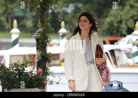 30. August 2023, Venedig, Venetien, Italien: Die französische Schauspielerin JUDITH CHEMLA kommt zum 80. Filmfestival in Venedig auf die Lido (BILDAUSSCHNITT: © Mickael Chavet/ZUMA Press Wire) NUR REDAKTIONELL! Nicht für kommerzielle ZWECKE! Stockfoto