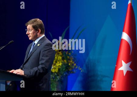 (141116) -- BRISBANE, 16. November 2014 -- der türkische Premierminister Ahmet Davutoglu spricht auf der Pressekonferenz nach dem G20-Gipfel in Brisbane, Australien, 16. November 2014. ) (lmz) AUSTRALIEN-BRISBANE-G20-GIPFEL-PRESSEKONFERENZ Pool PUBLICATIONxNOTxINxCHN Brisbane 16. November 2014 der türkische Premierminister Ahmet spricht AUF der Pressekonferenz nach dem G20-Gipfel in Brisbane Australien 16. November 2014 Australien Brisbane G20-Gipfel Pressekonferenzpool PUBLICATIONxNOTxINxCHN Stockfoto