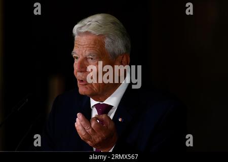 Magdeburg, Deutschland. 30. August 2023. Joachim Gauck, ehemaliger Bundespräsident Deutschlands, hält die Laudatio bei der Verleihung des Kaiser-Otto-Preises. Der Kaiser-Otto-Preis wurde dem Präsidenten der Slowakei verliehen. Quelle: Klaus-Dietmar Gabbert/dpa/Alamy Live News Stockfoto