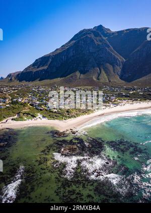 Luftaufnahme von Betty's Bay in der Provinz Westkap in Südafrika Stockfoto