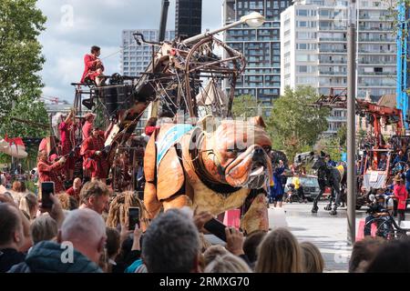 Das Marionettentheater Royal de Luxe spielt in Antwerpen, Belgien Stockfoto