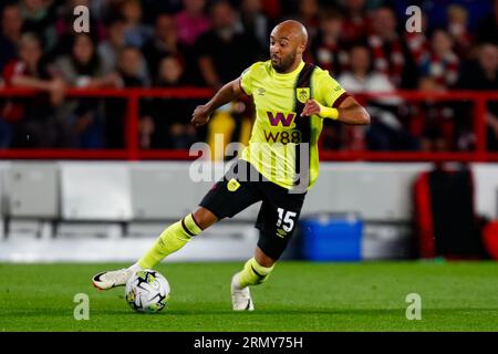 Das Stadtgebiet, Nottingham, Großbritannien. 30. August 2023. EFL Carabao Cup Football, Nottingham Forest versus Burnley; Nathan Redmond von Burnley Credit: Action Plus Sports/Alamy Live News Stockfoto