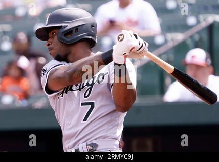 Baltimore, USA. 30. August 2023. BALTIMORE, MD - AUGUST 30: Tim Anderson (7), der bei einem MLB-Spiel zwischen den Baltimore Orioles und den Chicago White Sox am 30. August 2023 im Orioles Park bei Camden Yards in Baltimore, Maryland, auf der Platte stand. (Foto: Tony Quinn/SipaUSA) Credit: SIPA USA/Alamy Live News Stockfoto