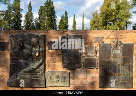 Gedenktafeln an die Armee der Anden auf dem Cerro de La Gloria Hill, General San Martin Urban Park, Stadt Mendoza Argentina Stockfoto