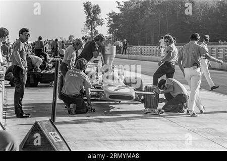 McLaren M19A von Denny hulme in den Boxen beim Watkins Glen F1 Grand Prix 1971 startete auf Platz 3, DNF Stockfoto