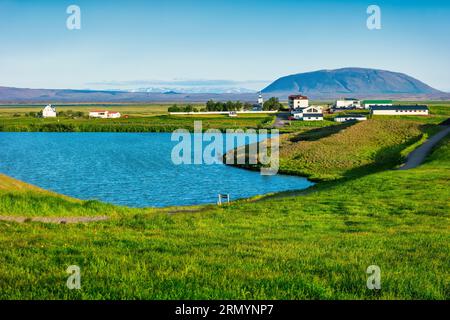 Skútustaðir Village und Skútustaðagígar Pseudo-Krater am Myvatn-See in Island Stockfoto