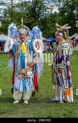 Pow Wow. Es ist eine der größten Zusammenkünfte der Ureinwohner Kanadas. POW Wow ist eine Feier der Musik, des Tanzes und der Tradition. Stockfoto