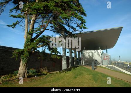 Landungsschiff LCT 7074, Einsatz während der alliierten Invasion der Normandie, Portsmouth, Hampshire, UK. Stockfoto