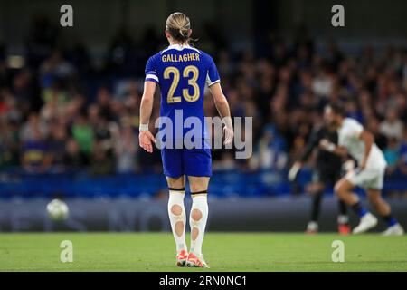 Conor Gallagher aus Chelsea mit zerrissenen Socken während des EFL Carabao Cup Second Round South Match zwischen Chelsea und AFC Wimbledon in Stamford Bridge, London, England am 30. August 2023. Foto: Carlton Myrie. Nur redaktionelle Verwendung, Lizenz für kommerzielle Nutzung erforderlich. Keine Verwendung bei Wetten, Spielen oder Veröffentlichungen eines einzelnen Vereins/einer Liga/eines einzelnen Spielers. Stockfoto