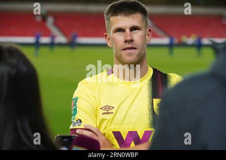 Burnley erster Mannschaftsspieler Johann Berg Gudmundsson im Interview nach dem Spiel Nottingham Forest gegen Burnley FC im City Ground Nottingham für das Carabao Cup Spiel 30 Aug 2023 Stockfoto