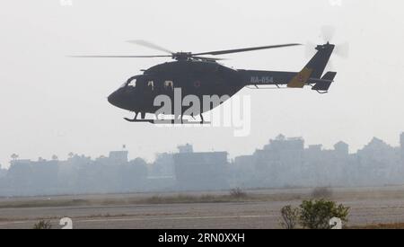 (141126) -- KATHMANDU, 26. November 2014 -- Advanced Light Helicopter Mark III (Dhurv) fliegt während seiner Übergabe in Kathmandu, Nepal, 25. November 2014. Der indische Premierminister Narendra Modi übergab Dhurv am Dienstag an den nepalesischen Premierminister Sushil Koirala. NEPAL-KATHMANDU-INDIEN-HELIKOPTERÜBERGABE SunilxSharma PUBLICATIONxNOTxINxCHN Kathmandu Nov 26 2014 Advanced Light Helicopter Mark III FLIEGT während seiner Übergabe in Kathmandu Nepal Nov 25 2014 Indische Premierminister Narendra Modes übergab AM Dienstag den nepalesischen Premierministern Sushil Koirala Nepal Kathmandu India Helicopter Handover PU Stockfoto