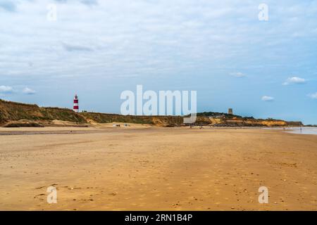 Offener Sandstrand in Happisburgh an der North Norfolk Coast in Großbritannien Stockfoto