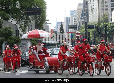 AKTUELLES ZEITGESCHEHEN Weihnachtsmann lässt sich durch Sao PAULO kutschieren (141214) -- SAO PAULO, 14. Dezember 2014 -- Eine Person, die als Santa Claus verkleidet ist, fährt am 14. Dezember 2014 in Sao Paulo, Brasilien, einen Schlitten, der von Fahrrädern gezogen wird. Rahel Patrasso) BRASILIEN-SAO PAULO-SOCIETY-CHRISTMAS e RahelxPatrasso PUBLICATIONxNOTxINxCHN News aktuelle Ereignisse Santa Claus kann durch Sao Paulo kutschieren Sao Paulo DEZ 14 2014 eine Person, die als Santa Claus verkleidet IST, fährt einen Schlitten gezogen von Fahrrädern in Sao Paulo Brasilien AM DEZ 14 2014 Rahel Brazil Sao Paulo Gesellschaft Christmas e PUBLINxNNNNN Stockfoto