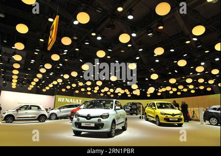 (150115) -- BRÜSSEL, 15. Januar 2015 -- Renault Cars werden am Pressetag auf der Brüsseler Automobilausstellung in Brüssel, Belgien, am 15. Januar 2015 gezeigt. Die Motor Show findet vom 16. Bis 25. Januar statt. ) BELGIEN-BRUSSLES-MOTOR-SHOW YexPingfan PUBLICATIONxNOTxINxCHN Brüssel 15. Januar 2015 Renault-Autos werden AM Pressetag AUF der Brüsseler Motorenmesse in Brüssel AM 15. Januar 2015 ausgestellt die Motorenausstellung findet vom 16. Bis 25. Januar statt. Belgien Motorenausstellung PUBLICATIONxNOTxINxCHN Stockfoto