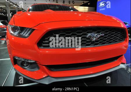 (150115) -- BRÜSSEL, 15. Januar 2015 -- Ein Ford Mustang wird am Pressetag auf der Brussels Motor Show in Brüssel, Belgien, am 15. Januar 2015 gezeigt. Die Motor Show findet vom 16. Bis 25. Januar statt. ) BELGIEN-BRUSSLES-MOTOR SHOW YexPingfan PUBLICATIONxNOTxINxCHN Brüssel 15. Januar 2015 ein Ford Mustang WIRD AM Pressetag AUF der Brussels Engine Show in Brüssel gezeigt 15. Januar 2015 die Engine Show läuft vom 16. Bis 25. Januar Belgien Engine Show PUBLICATIONxNOTxINxCHN Stockfoto