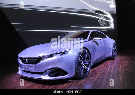 (150115) -- BRÜSSEL, 15. Januar 2015 -- Peugeot Concept Car EXALT wird am Pressetag auf der Brussels Motor Show in Brüssel, Belgien, am 15. Januar 2015 gezeigt. Die Motor Show findet vom 16. Bis 25. Januar statt. ) BELGIEN-BRUSSLES-MOTOR SHOW YexPingfan PUBLICATIONxNOTxINxCHN Brüssel 15. Januar 2015 Peugeot Concept Car Exalt WIRD AM Pressetag AUF der Brüsseler Motormesse in Brüssel AM 15. Januar 2015 gezeigt die Engine Show läuft vom 16. Bis 25. Januar Belgien Engine Show PUBLICATIONxNOTxINxCHN Stockfoto