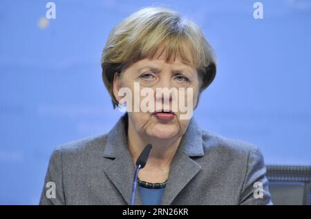 (150212) -- BRÜSSEL, 12. Februar 2015 -- die deutsche Bundeskanzlerin Angela Merkel reagiert auf eine Pressekonferenz nach dem EU-Gipfel am 12. Februar 2015 in Brussles, Belgien. ) BELGIEN-BRÜSSEL-EU-GIPFEL YexPingfan PUBLICATIONxNOTxINxCHN Brüssel 12. Februar 2015 Bundeskanzlerin Angela Merkel reagiert auf einer Pressekonferenz nach dem EU-Gipfel AM EU-Sitz in Belgien 12. Februar 2015 Belgien Brüssel EU-Gipfel PUBLICATIONxNOTxINxCHN Stockfoto