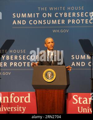 (150213) -- KALIFORNIEN, 13. Februar 2015 -- US-Präsident Barack Obama spricht auf dem Gipfel des Weißen Hauses über Cybersicherheit und Verbraucherschutz in Kalifornien, USA, am 13. Februar 2015. US-Präsident Barack Obama unterzeichnete am Freitag einen Erlass, in dem Unternehmen aufgefordert werden, Informationen über Cyberbedrohungen untereinander und mit der Regierung auszutauschen. ) US-CALIFORNIA-CYBERSECURITY-CONSUMER PROTECTION-OBAMA MaxDan PUBLICATIONxNOTxINxCHN Kalifornien 13. Februar 2015 US-Präsident Barack Obama spricht AUF dem White House Summit ON Cyber u200bu200bSecurity and Consumer Protection in California The Unit Stockfoto