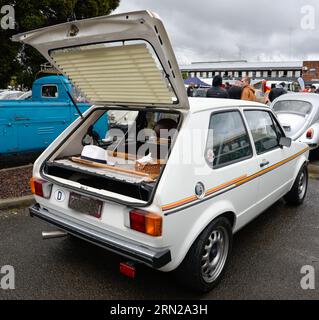 Volkswagen VW Golf Mk1 Mark i l White mit Streifen Vintage Retro Show Shine Day Out, Melbourne Victoria Stockfoto