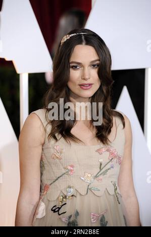 (150223) -- LOS ANGELES, 22. Februar 2015 -- Keira Knightley, die beste Schauspielerin in einer Nebenrolle für ihre Rolle im Imitationsspiel, kommt am 22. Februar 2015 für den roten Teppich der 87th Academy Awards im Dolby Theater in Los Angeles, USA. ) US-LOS ANGELES-OSCARS-ROTER TEPPICH YangxLei PUBLICATIONxNOTxINxCHN LOS Angeles 22. Februar 2015 Keira Knightley Beste Schauspielerin in einer unterstützenden Rolle nominiert für ihre Rolle in der Imitation Game kommt für den Roten Teppich der 87th Academy Awards IM Dolby Theatre in Los Angeles, USA AM 22. Februar 2015 US Los Angeles Oscars R Stockfoto