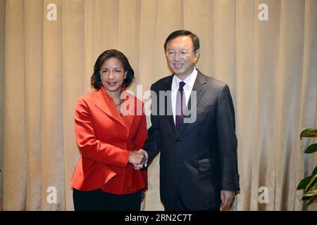 (150226) -- NEW YORK, 25. Februar 2015 -- der chinesische Staatsrat Yang Jiechi (R) trifft sich mit der US-Sicherheitsberaterin Susan Rice in New York, USA, 25. Februar 2015. ) (lrz) US-CHINA-YANG JIECHI-RICE-MEETING WangxLei PUBLICATIONxNOTxINxCHN New York Feb 25 2015 die chinesischen Staatsräte Yang Jiechi r treffen sich mit der US-Sicherheitsberaterin Susan Rice in New York die Vereinigten Staaten Feb 25 2015 US-China Yang Jiechi Rice Meeting PUBLICATIONxNOTxINxCHN Stockfoto