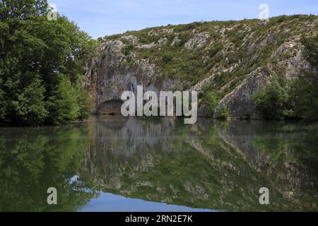 Via Ferrata oberhalb von Vidourle. La Roque d'Aubais, Saint-Series in der Nähe von Lunel. Occitanie, Frankreich Stockfoto