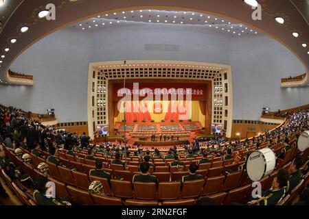 (150305) -- PEKING, 5. März 2015 -- die dritte Sitzung des 12. Nationalen Volkskongresses Chinas (NPC) wird in der Großen Halle des Volkes in Peking, Hauptstadt Chinas, am 5. März 2015 eröffnet. ) (Yxb) CHINA-BEIJING-NPC-OPENING (CN) GaoxJie PUBLICATIONxNOTxINxCHN Peking 5. März 2015 die dritte Sitzung des China S 12th National Celebrities S Congress NPC wird in der Großen Halle der Prominenten in Peking Hauptstadt von China eröffnet 5. März 2015 China Beijing NPC Opening CN PUBLICATIONxNOTxINxCHN Stockfoto