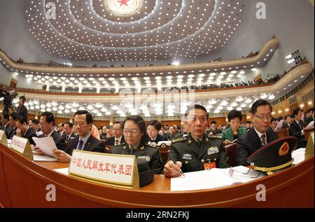 (150305) -- PEKING, 5. März 2015 -- die dritte Sitzung des 12. Nationalen Volkskongresses Chinas (NPC) wird in der Großen Halle des Volkes in Peking, Hauptstadt Chinas, am 5. März 2015 eröffnet. ) (Yxb) (ZWEI SITZUNGEN)CHINA-BEIJING-NPC-OPENING(CN) LixGang PUBLICATIONxNOTxINxCHN Peking 5. März 2015 die dritte Sitzung von China S 12. National Celebrities S Congress NPC eröffnet in der Großen Halle der Prominenten in Peking Hauptstadt von China 5. März 2015 zwei Sitzungen China Peking NPC Opening CN PUBLICATIONxNOTxINxCHN Stockfoto