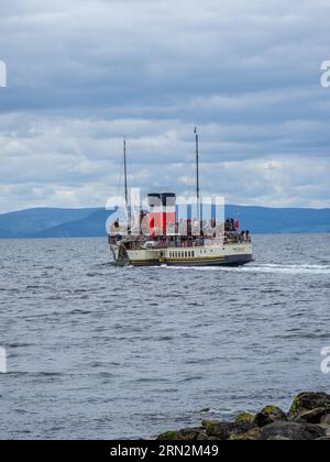 RMS Waverley Rückansicht, da es sich auf einer Bootstour um Alisa Craig im Sommer 2023 von Port Ayr entfernt Stockfoto