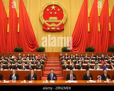 (150315) -- PEKING, 15. März 2015 -- Top Kommunistische Partei Chinas (KPCh) und Staatsführer Xi Jinping (C, Front), Li Keqiang (3. R, Front), Yu Zhengsheng (2. L, Front), Liu Yunshan (2. R, Front), Wang Qishan (Front L) und Zhang Gaoli (Front R) nehmen Sie an der Abschlusssitzung der dritten Sitzung des 12. nationalen Volkskongresses in Peking, der Hauptstadt Chinas, am 15. März 2015 Teil. ) (wyl) (ZWEI SITZUNGEN) CHINA-PEKING-NPC-ABSCHLUSSTREFFEN (CN) MaxZhancheng PUBLICATIONxNOTxINxCHN Peking 15. März 2015 Top Kommunistische Partei Chinas KPCh und Staatsführer Xi Jinping C Front links Keqiang 3. R Front Yu ZH Stockfoto