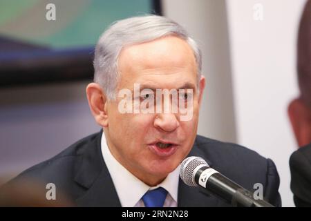 (150316) -- JERUSALEM, 16. März 2015 -- der israelische Premierminister Benjamin Netanjahu spricht am 16. März 2015 einen Wahlkampfpfad in OR Yehuda, Israel an. Der israelische Premierminister Benjamin Netanjahu sagte am Montag auf einer israelischen Nachrichtenwebsite, dass es keinen palästinensischen Staat geben werde, wenn er bei den Nationalwahlen am Dienstag gewählt werde. /Dani Maron) ISRAEL-ELECTIONS-NETANYAHU-CAMPAIGN-ADDRESS JINI PUBLICATIONxNOTxINxCHN Jerusalem 16. März 2015 der israelische Premierminister Benjamin Netanyahu spricht AM 16. März 2015 einen Feldzug in OR Yehuda Israel an Stockfoto
