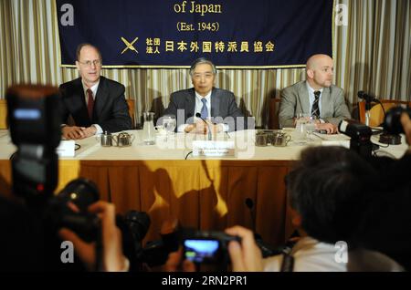 (150320) -- TOKIO, 20. März 2015 -- der Gouverneur der Bank of Japan (BOJ) Haruhiko Kuroda (C) nimmt am 20. März 2015 an einer Pressekonferenz in Tokio, Japan, Teil. Kuroda sagte, die größte Lehre aus Japans Erfahrung sei, dass es am besten sei, überhaupt nicht in die Deflation zu fallen, da die Gefahr bestehe, dass sich die Deflation, sobald die Wirtschaft in sie gefallen sei, verzögere . das zweite Jahr der geldpolitischen Lockerung der BOJ. ) JAPAN-TOKIO-BOJ-PRESSEKONFERENZ Stringer PUBLICATIONxNOTxINxCHN Tokio 20. März 2015 Gouverneur der Bank of Japan Haruhiko Kuroda C nimmt an einer Pressekonferenz in Tokio Ja Teil Stockfoto