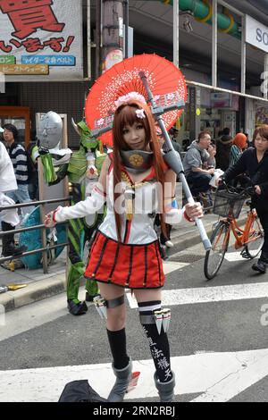 (150321) -- OSAKA, 21. März 2015 -- Ein Cosplayer posiert während der Nippombashi Street Festa in Osaka, Japan, 21. März 2015. Die 11. Nippombashi Street Festa, die hier am Samstag stattfand, zog Tausende von Cosplayern in ganz Japan an. JAPAN-OSAKA-NIPPOMBASHI STREET FESTA-COSPLAY YanxLei PUBLICATIONxNOTxINxCHN Osaka 21. März 2015 ein Cosplayer posiert während der Street FESTA in Osaka Japan 21. März 2015 der 11th Street FESTA Hero hier AM Samstag zog Tausende von Cosplayern in ganz Japan an Osaka Street FESTA Cosplay PUBLICATIONxNOTxINxCHN Stockfoto