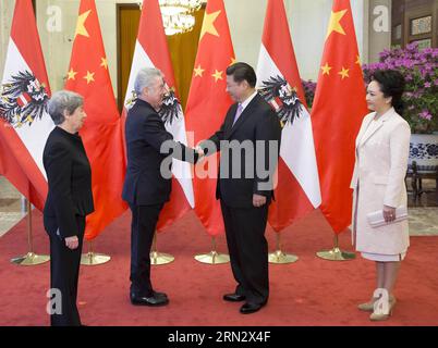 (150327) -- PEKING, 27. März 2015 -- der chinesische Präsident Xi Jinping (2. R) hält eine Begrüßungszeremonie für den österreichischen Präsidenten Heinz Fischer vor ihren Gesprächen in der Großen Halle des Volkes in Peking, der Hauptstadt Chinas, am 27. März 2015 ab. )(wjq) CHINA-BEIJING-XI JINPING-AUSTRIAN PRESIDENT-TALKS (CN) HuangxJingwen PUBLICATIONxNOTxINxCHN Peking März 27 2015 der chinesische Präsident Xi Jinping 2. R hält eine Begrüßungszeremonie für den österreichischen Präsidenten Heinz Fischer ab, bevor seine Gespräche in der Großen Halle der Prominenten in Peking Hauptstadt Chinas März 27 2015 China Peking Xi Jinping Austrian Presiden stattfinden Stockfoto