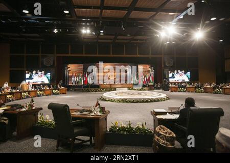 (150328) -- SCHARM EL-SCHEICH, 28. März 2015 -- Delegierte arabischer Länder nehmen am Gipfel der Arabischen Liga in Scharm El-Scheich, Ägypten, am 28. März 2015 Teil. Der 26. Gipfel der Arabischen Liga wurde hier am Samstag eröffnet, wobei die derzeitige Krise im Jemen ganz oben auf der Tagesordnung steht. ) ÄGYPTEN-ARABISCHE LIGA GIPFEL-OFFEN CuixXinyu PUBLICATIONxNOTxINxCHN Sharm El Sheikh März 28 2015 Delegierte arabischer Länder nehmen am Gipfel der Arabischen Liga in Sharm El Sheikh Ägypten im März 28 2015 Teil der 26. Gipfel der Arabischen Liga wurde hier AM Samstag eröffnet, als die derzeitige Krise im Jemen an die Spitze der Agenda der Arabischen Liga Ägypten gesetzt wurde Summit Open PUBLICATIONxNOTxI Stockfoto