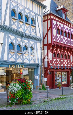 Frankreich, Cotes-d'Armor, Guingamp, Centre Square im Herzen der Stadt, Fachwerkhäuser aus dem 15. Und 16. Jahrhundert Stockfoto