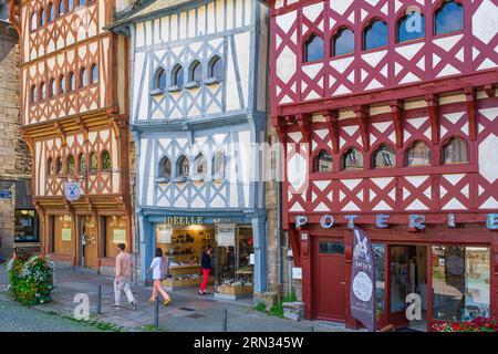 Frankreich, Cotes-d'Armor, Guingamp, Centre Square im Herzen der Stadt, Fachwerkhäuser aus dem 15. Und 16. Jahrhundert Stockfoto