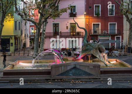 Frankreich, Herault, Sete, Place Léon Blum, auch bekannt als Place du Pouffre, Skulptur Le Poulpe des Sète-Künstlers Pierre Nocca Stockfoto