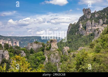 Frankreich, Aveyron, Peyreleau, Gorges de la Jonte, die Causses und die Cevennen, Kulturlandschaft der mediterranen Agropastoralismus, UNESCO-Weltkulturerbe, Ruinen der Einsiedelei Saint-Michel Stockfoto