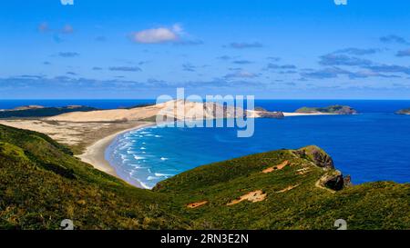 Neuseeland, Nordinsel, Aupori-Halbinsel im Northland, Cape Maria Van Diemen (der westlichste Punkt der Nordinsel) an der Grenze zur Tasmanischen See, von Cape Reinga aus gesehen (der nördlichste Punkt des Landes) Stockfoto