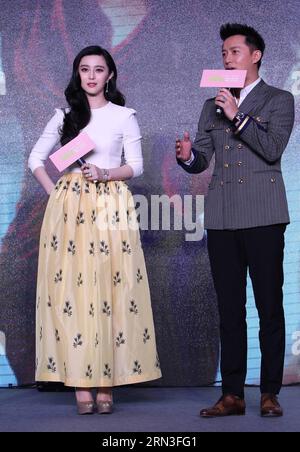 (150415) -- PEKING, 15. April 2015 -- die chinesische Schauspielerin Fan Bingbing und der Schauspieler Han Geng nehmen an der Pressekonferenz zur Premiere des Films seit We Love in Peking, China, 15. April 2015 Teil. Der Film wird am 17. April in China während des Internationalen Filmfestivals in Peking gezeigt, das vom 16. Bis 23. April stattfindet. Gao Jing) CHINA-PEKING-INTERNATIONALES FILMFESTIVAL Gaojing PUBLICATIONxNOTxINxCHN Peking 15. April 2015 Chinesische Schauspielerin Unterstützerin Bing Bing und Schauspieler Han Geng nehmen an der Pressekonferenz der Premiere des Films seit Wir lieben in Peking China am 15. April 2015 Teil Stockfoto