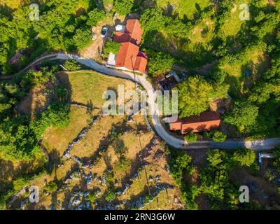 Montenegro, Zentralregion, Zeta-Tal, in Richtung Ostrog (Luftaufnahme) Stockfoto