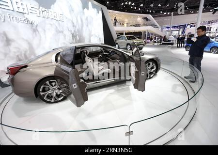 (150422) -- SHANGHAI, 22. April 2015 -- Ein Chang an Concept Car wird auf der Shanghai International Automobile Industry Exhibition 2015 in Shanghai, China, am 22. April 2015 ausgestellt. Insgesamt wurden 1.343 komplette Fahrzeuge ausgestellt, darunter 103 inländische und internationale Fahrzeuge mit neuer Energie sowie 47 Konzeptfahrzeuge. ) (zhs) CHINA-SHANGHAI-AUTO SHOW (CN) PeixXin PUBLICATIONxNOTxINxCHN Shanghai 22. April 2015 ein Chang to Concept Car WIRD AUF DER Shanghai International Automobiles Industry Exhibition 2015 in Shanghai China am 22. April 2015 ausgestellt insgesamt wurden 1 343 komplette FAHRZEUGE einschließlich 103 Dome ausgestellt Stockfoto