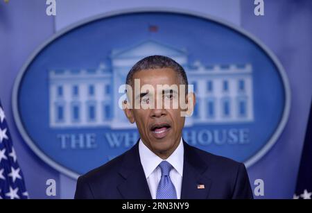 (150423) -- WASHINGTON, 23. April 2015 -- US-Präsident Barack Obama hält eine Erklärung im Brady Press Briefing Room im Weißen Haus in Washington D.C., USA, 23. April 2015. US-Präsident Barack Obama sagte am Donnerstag, dass er die volle Verantwortung für eine Anti-Terror-Operation im Januar gegen al-Qaida übernahm, bei der versehentlich zwei Geiseln getötet wurden. US-WASHINGTON-OBAMA-STELLUNGNAHME YinxBogu PUBLICATIONxNOTxINxCHN Washington 23. April 2015 US-Präsident Barack Obama hält eine Erklärung im Brady Press Briefing Room IM Weißen Haus in Washington D C der Vereinigten Staaten A Stockfoto