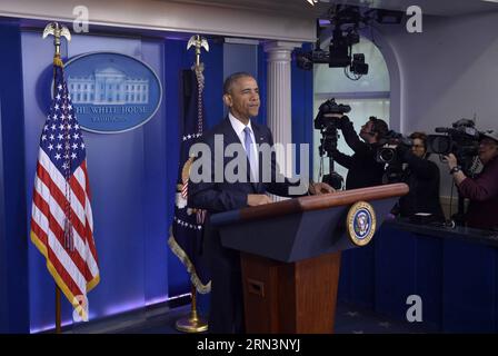 (150423) -- WASHINGTON, 23. April 2015 -- US-Präsident Barack Obama hält eine Erklärung im Brady Press Briefing Room im Weißen Haus in Washington D.C., USA, 23. April 2015. US-Präsident Barack Obama sagte am Donnerstag, dass er die volle Verantwortung für eine Anti-Terror-Operation im Januar gegen al-Qaida übernahm, bei der versehentlich zwei Geiseln getötet wurden. US-WASHINGTON-OBAMA-STELLUNGNAHME YinxBogu PUBLICATIONxNOTxINxCHN Washington 23. April 2015 US-Präsident Barack Obama hält eine Erklärung im Brady Press Briefing Room IM Weißen Haus in Washington D C der Vereinigten Staaten A Stockfoto