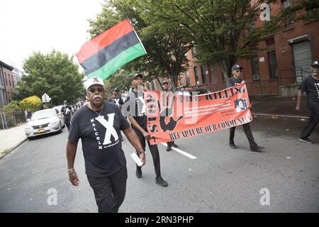 Anlässlich des 50-jährigen Bestehens von Hip Hop im Jahr 2023 marschiert die jährliche Hip Hop Parade for Social Justice durch das Bedford Stuyvesant Viertel in Brooklyn, New York. Stockfoto