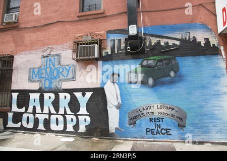 Eines der verbleibenden Wandgemälde von hauptsächlich jungen Schwarzen, die im New Yorker Stadtteil Bedford Stuyvesant getötet wurden. Stockfoto