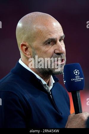 PSV Eindhoven-Manager Peter Bosz vor dem Play-off-Spiel der UEFA Champions League im Philips Stadion Eindhoven. Bilddatum: Mittwoch, 30. August 2023. Stockfoto